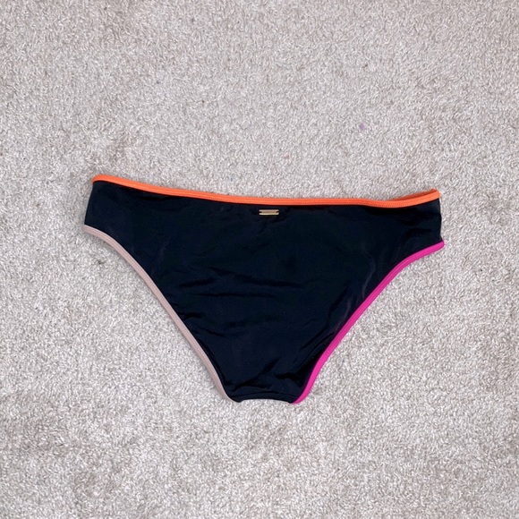Victoria’s Secret Bikini Bottom | Size M - Picture 4 of 8